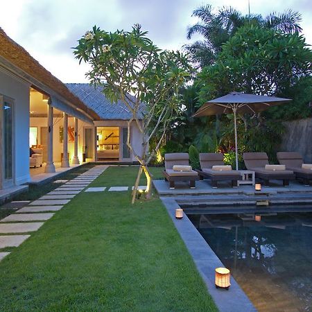 Serene Villas Seminyak Eksteriør bilde